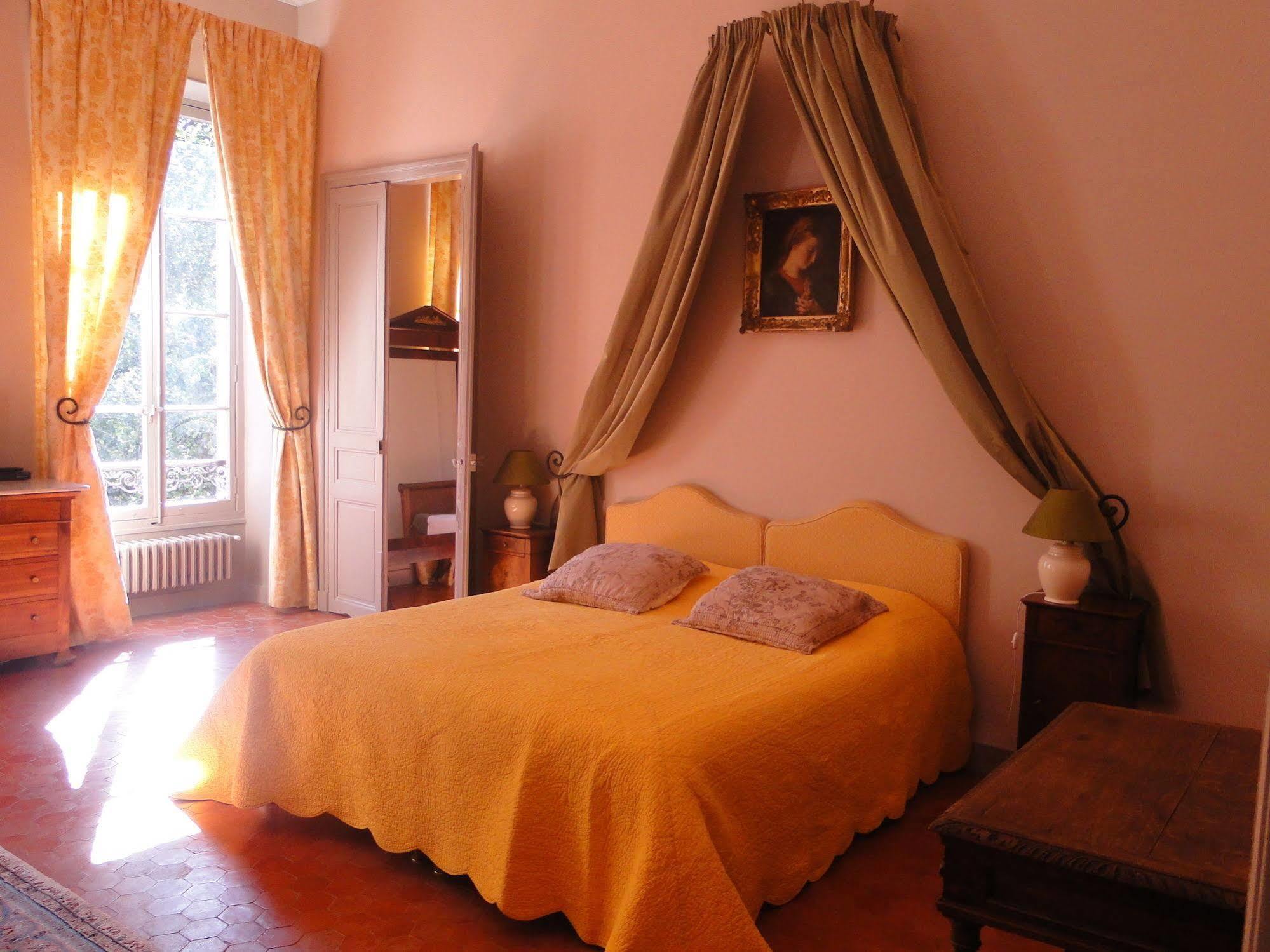 Hotel Chateau Juvenal Saint-Hippolyte-le-Graveyron Exterior foto